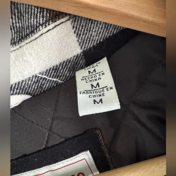 Levi's Quilted Plaid Shirt Jacket - Picture 6 of 6